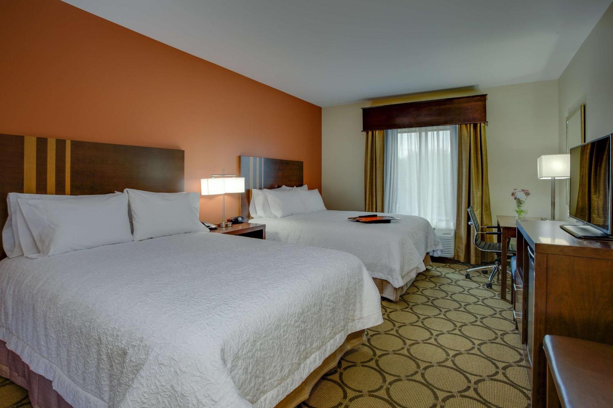 Hampton Inn & Suites Philadelphia/בנסאלם מראה חיצוני תמונה