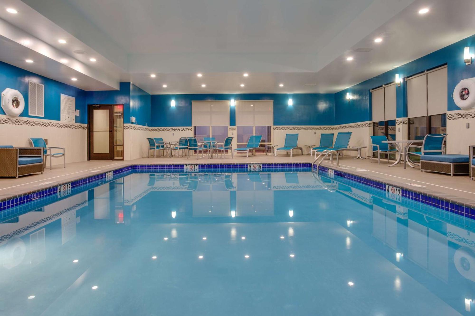 Hampton Inn & Suites Philadelphia/בנסאלם מראה חיצוני תמונה