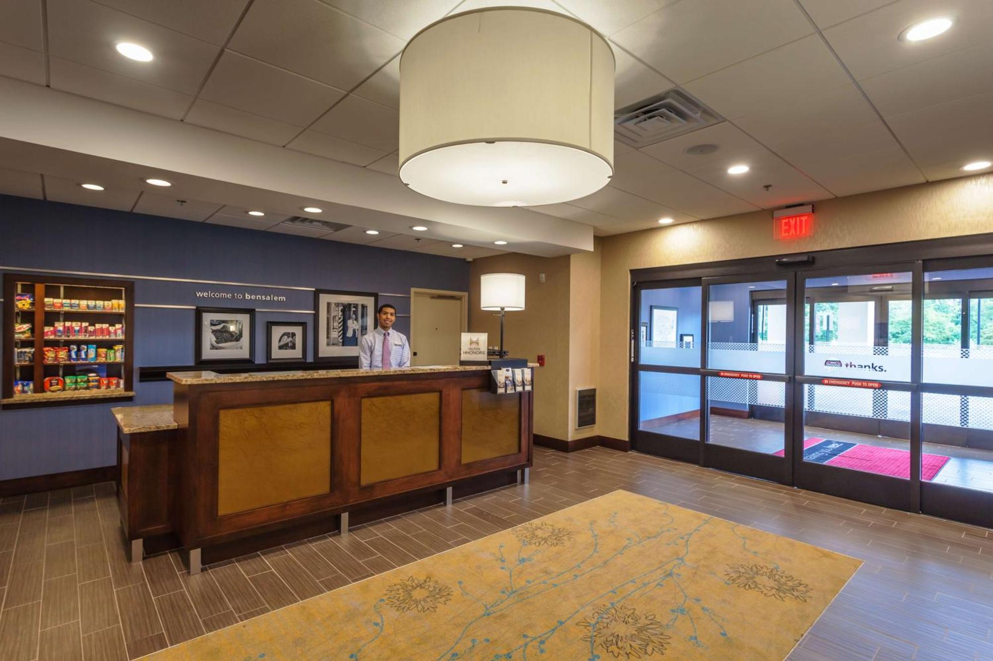 Hampton Inn & Suites Philadelphia/בנסאלם מראה חיצוני תמונה