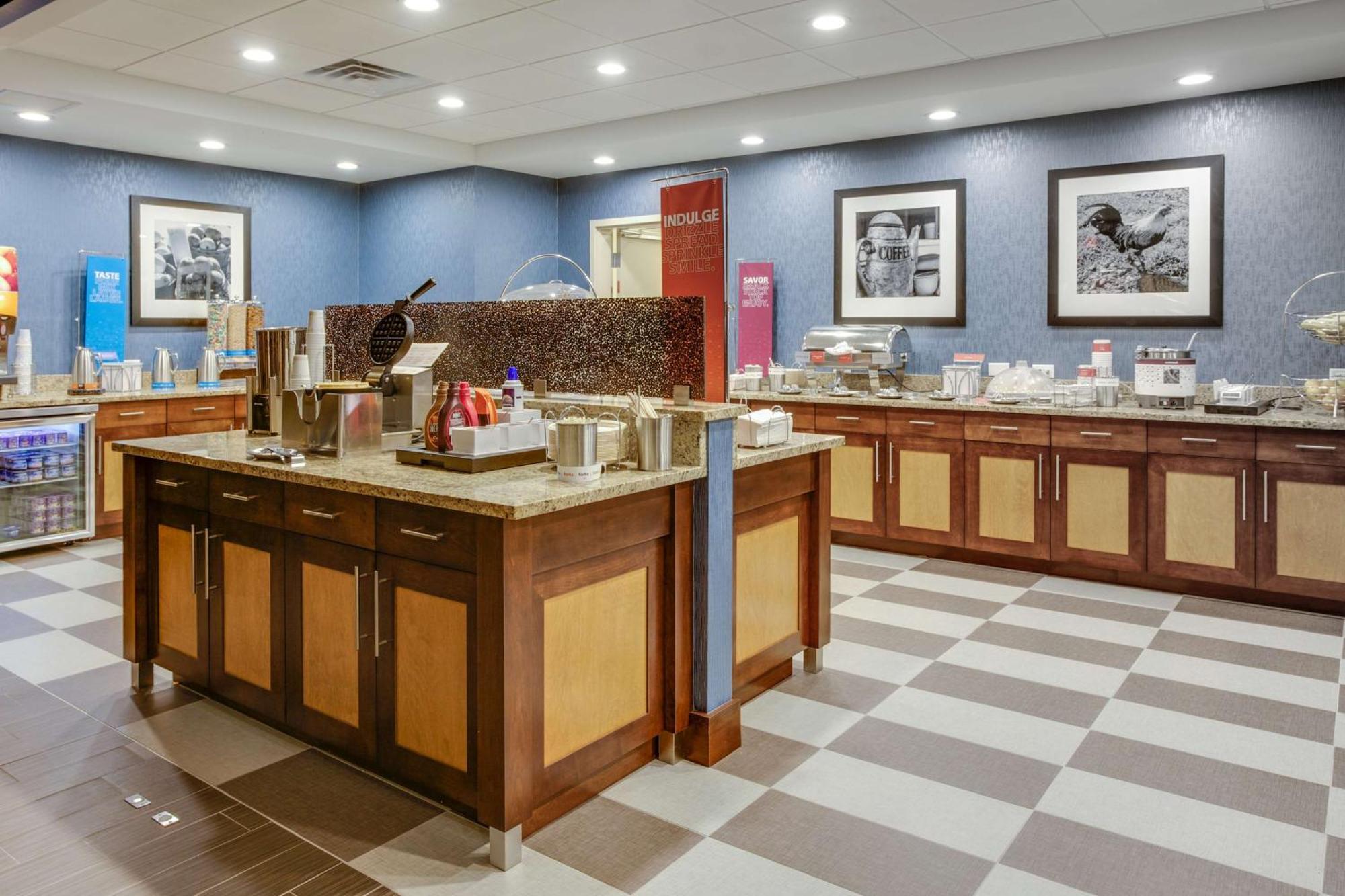 Hampton Inn & Suites Philadelphia/בנסאלם מראה חיצוני תמונה