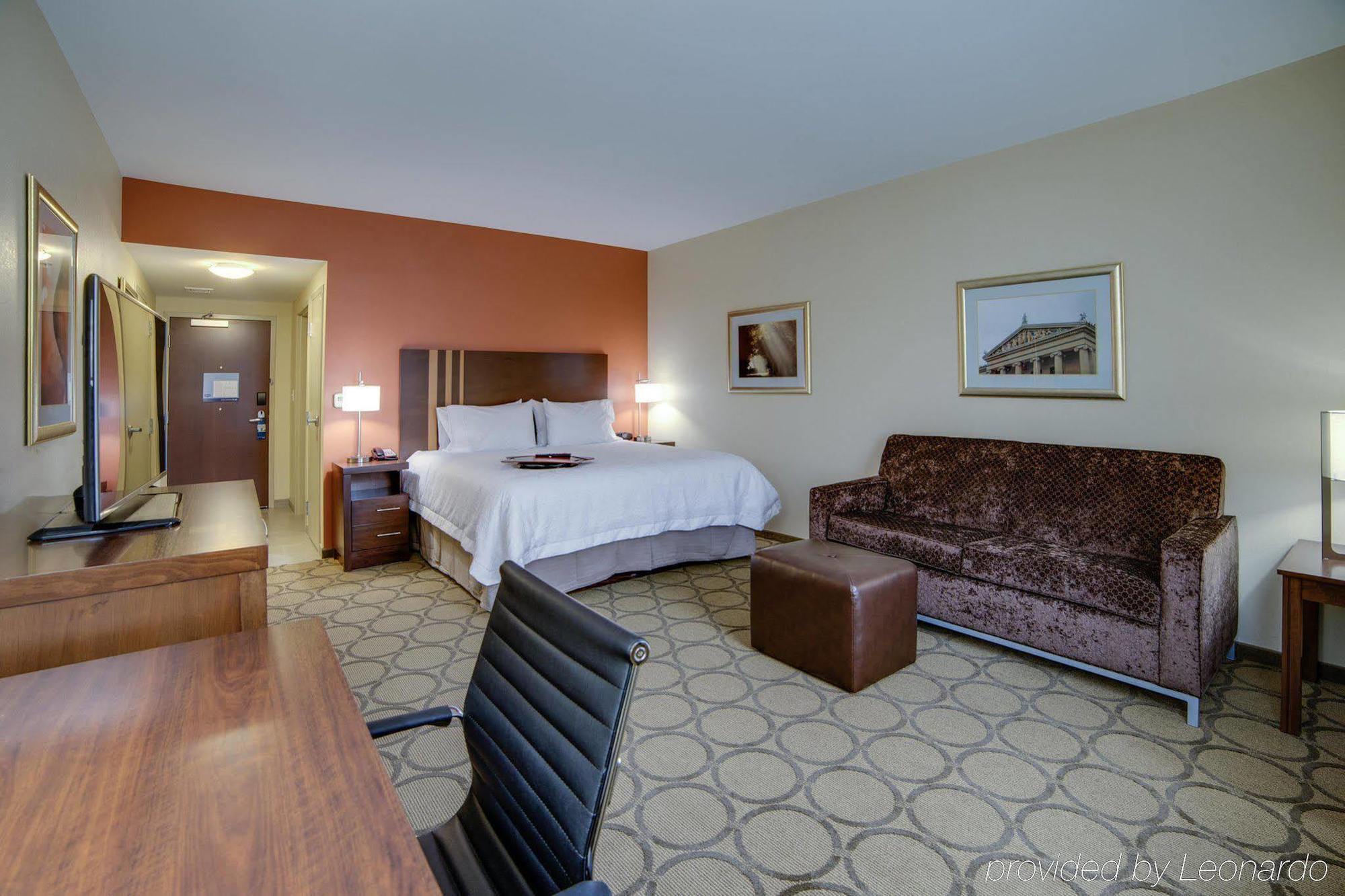 Hampton Inn & Suites Philadelphia/בנסאלם מראה חיצוני תמונה
